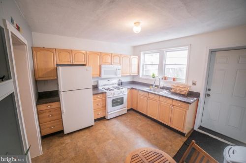 2517 Emerald St, Philadelphia PA 19134-2010 exterior