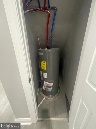 6217 Chestnut, Philadelphia PA 19104-3120 exterior