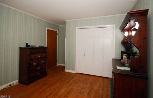 16 Hillcrest Blvd, Warren NJ 07059-5133 exterior