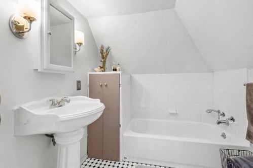 149 Pennwood Ave, Pittsburgh PA 15221-3308 exterior