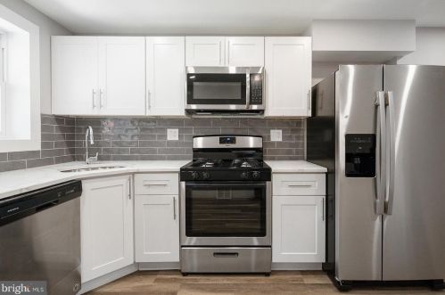 2418 4th St, Philadelphia PA  19148-3905 exterior