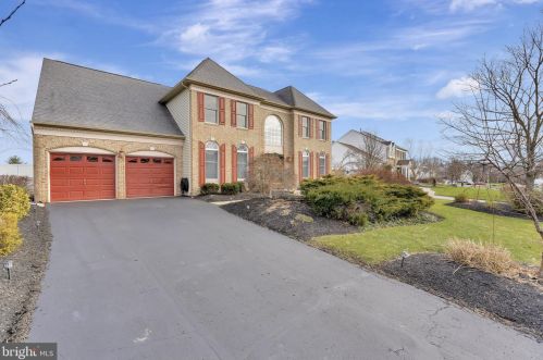 2037 Carmel Dr, Jamison, PA 18929-1438