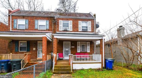 4609 Clay St, Washington, DC 20019-4663