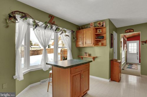 141 Pheasant Run Ln, Hanover PA 17331-9186 exterior