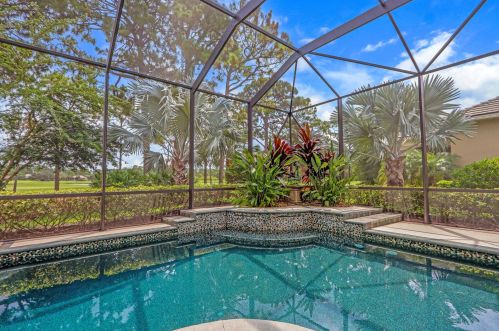 9328 Scarborough Ct, Fort Pierce FL  34986-3360 exterior