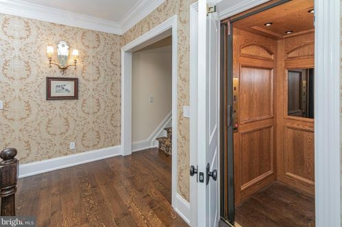 166 Library Pl, Princeton NJ 08540-3019 exterior