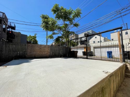 2424 Iowa St, Chicago IL  60622-4682 exterior