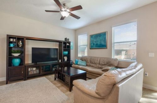 3826 Cass St, Tampa FL 33606-1305 exterior