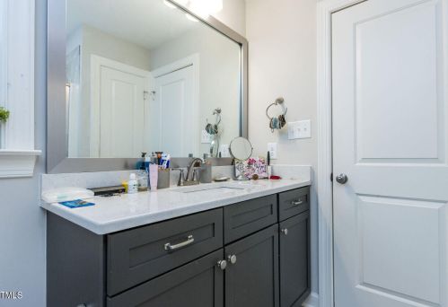 204 Kipling Dr, Oxford NC 27565-9713 exterior