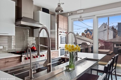 1939 Monticello Ave, Chicago IL 60647-2312 exterior