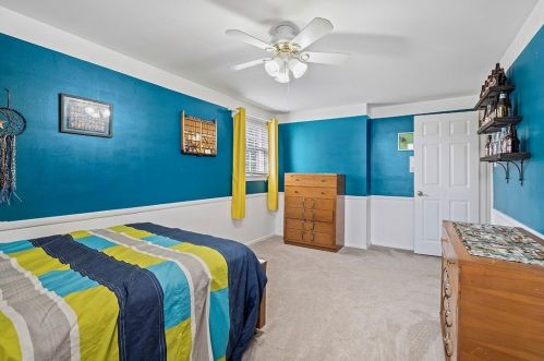 2351 Berkshire Dr, Pittsburgh PA  15241-2445 exterior