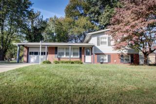 5 Village Dr, Belleville, IL 62226-1842