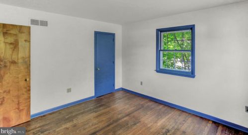 822 Broadway, Hanover PA  17331-2015 exterior