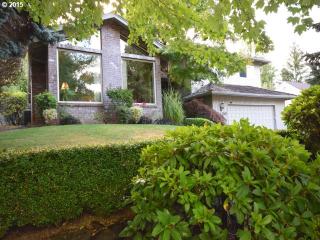 760 90 Pl, Portland OR  97266-1420 exterior
