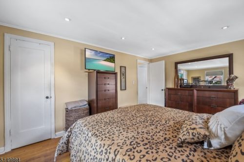 110 Blauvelt St, Teaneck NJ 07666-3862 exterior