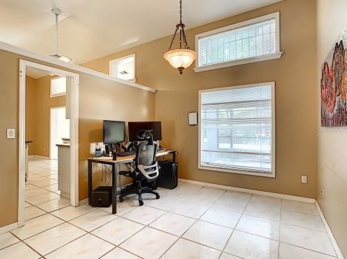 450 Ridgewood St, Altamonte Springs FL 32701-7822 exterior