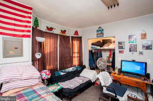 7316 Frankford Ave, Philadelphia PA 19135-3405 exterior