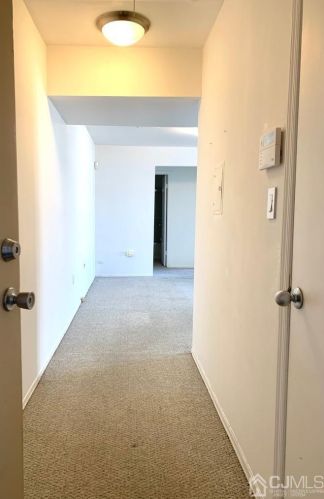 1622 Raspberry Ct, Edison NJ  08817-2768 exterior