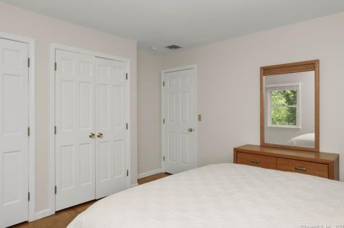 67 Ritch Dr, Ridgefield CT 06877-2815 exterior