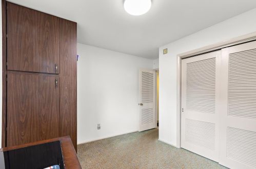 1306 Fawnvalley Dr, Saint Louis MO 63131-3921 exterior