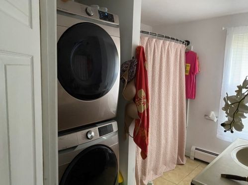 18 Falmouth St, Worcester MA 01607-1313 exterior