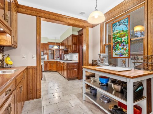 815 13 St, Manitowoc WI 54220-5101 exterior