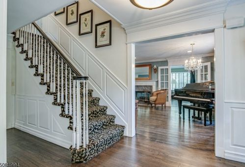 307 Canterbury Rd, Westfield, NJ 07090-1906