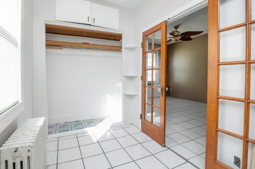 1113 Madison St, Milwaukee WI 53204-2218 exterior