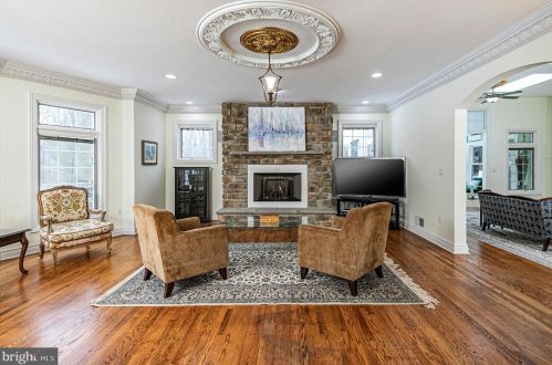 76 Pettit Pl, Princeton NJ 08540-7645 exterior