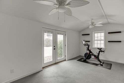 239 Midvale Dr, Atlanta GA  30342-3326 exterior