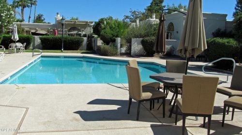 10830 28 Ave, Phoenix AZ 85009-5722 exterior