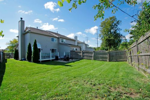 1756 Ashley Ln, Waukegan IL 60085-8701 exterior