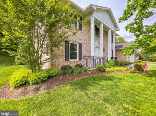 733 Ridge Dr, Mc Lean, VA 22101-1622