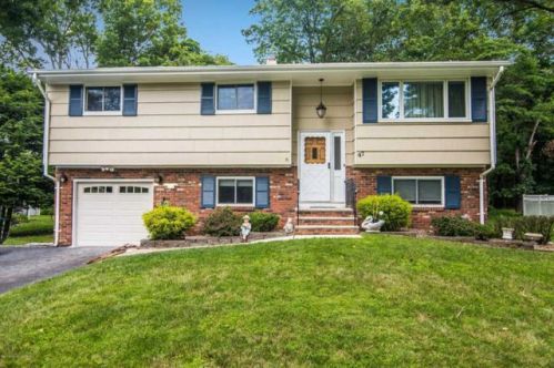 47 Michael St, Piscataway, NJ 08854-6074