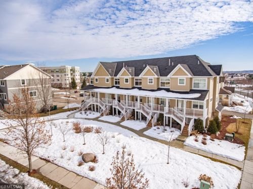 2954 Clover Ridge Dr, Chaska MN  55318-4565 exterior