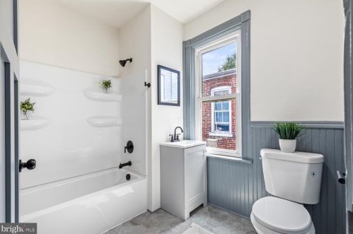 549 Plum St, Lancaster PA  17602-2348 exterior