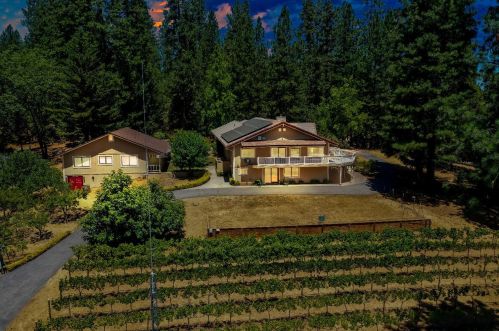 15385 Carrie Dr, Grass Valley, CA 95949-6407