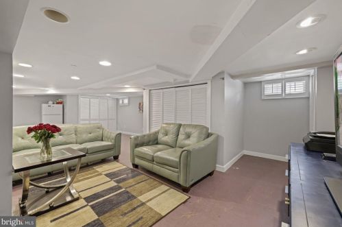 856 Venable Pl, Washington DC 20012-2611 exterior