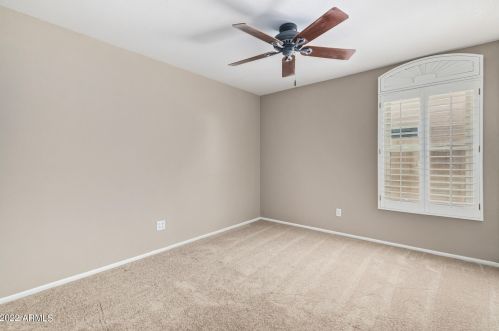 21602 33rd Ln, Phoenix AZ 85051-5942 exterior