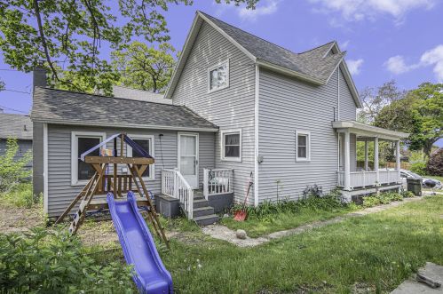 1467 Palmer Ave, Meskegon MI  49441-1772 exterior