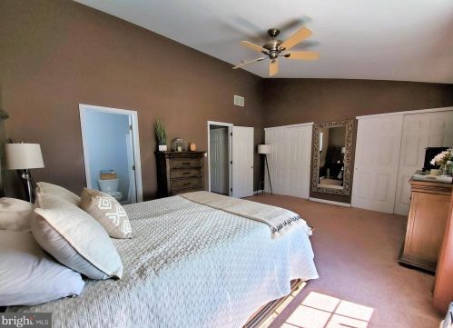 52 Steeplechase Cir, Chester PA 19014-1463 exterior