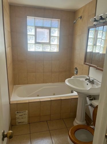 14211 Wallace Ave, Chicago IL 60827-1143 exterior