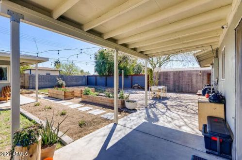 4233 17 Ave, Phoenix AZ 85027-5308 exterior