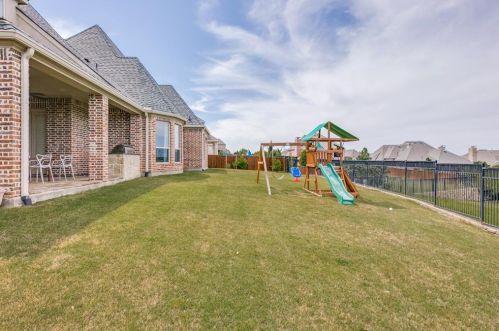 2809 King Arthur Blvd, Frisco TX 75056-5768 exterior