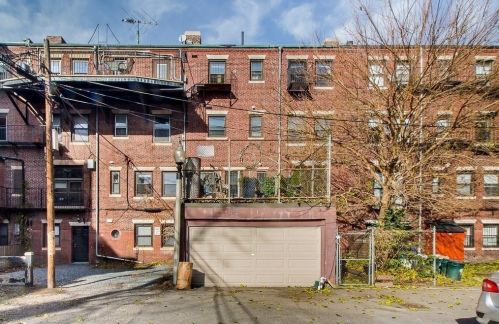 903 Beacon St, Boston, MA