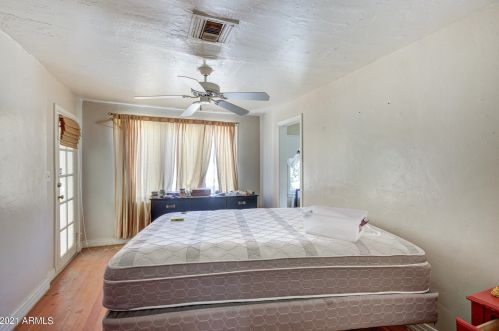 1138 Culver St, Phoenix AZ 85043-1768 exterior