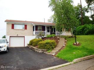 8 Hiland Ter, Watsontown, PA 17777-1120
