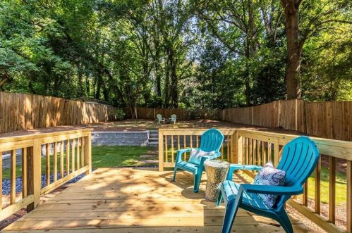 1631 Carroll Dr, Atlanta GA 30318-3663 exterior