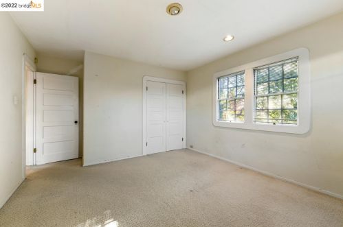 422 Colusa Ave, Berkeley CA 94707-1545 exterior