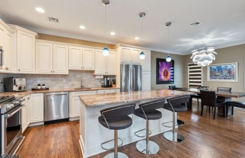 403 Prospect St, Westfield NJ 07090-4054 exterior